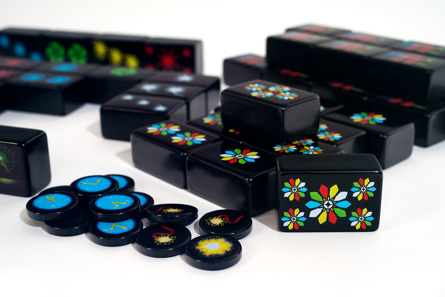 Hanabi Deluxe II - A Tile Game about Fireworks - R & R Games