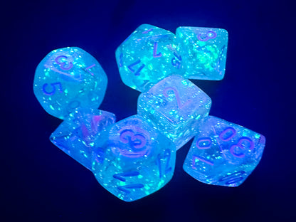Chessex - Nebula Mini-hedral Wisteria/white 7-Die set