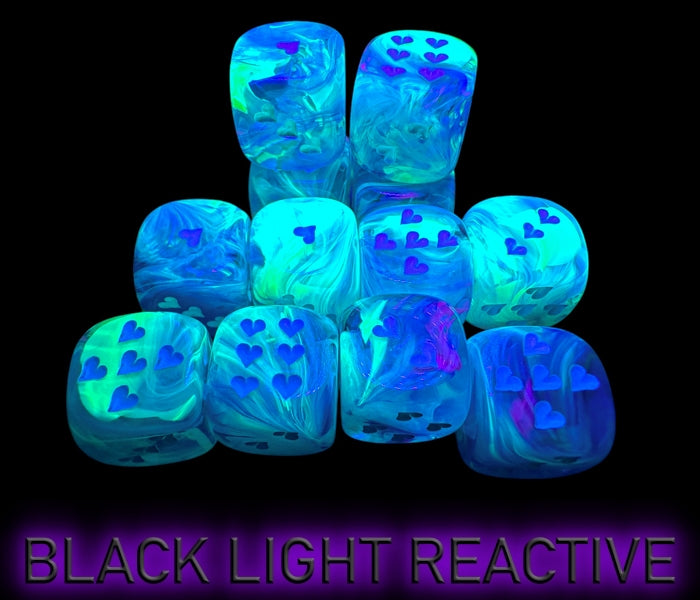 Heart Festive Waterlily/white w/pips 16mm d6 Dice Block (12 dice)