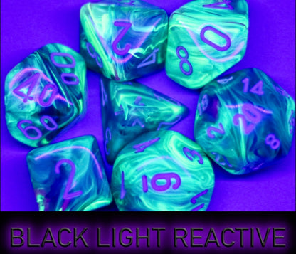 Chessex - Festive Mega-hedral™ Waterlily™/white 7-Die Set Polyhedral 7-Dice Set