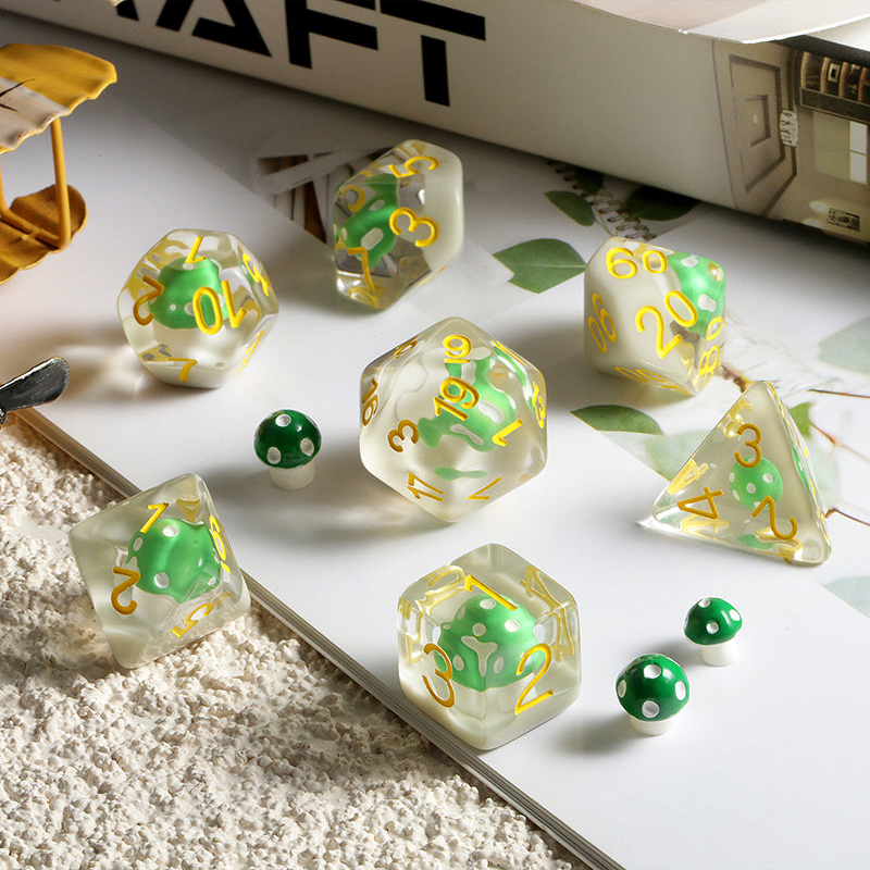 Resin Dice Set (7pcs) [Green Mushroom]