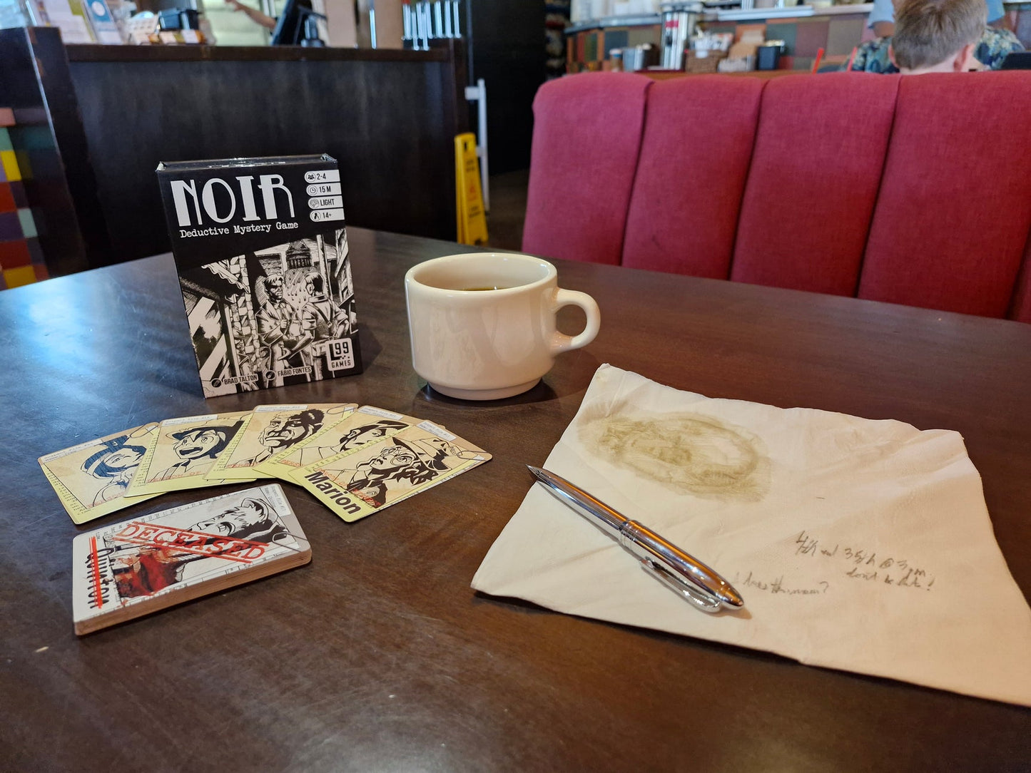 Noir - The Deductive Mystery Game