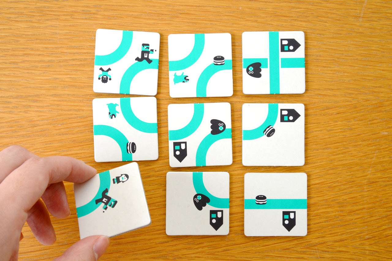 Nine Tiles Panic - A Hamburgling Alien Invasion Game - Oink Games