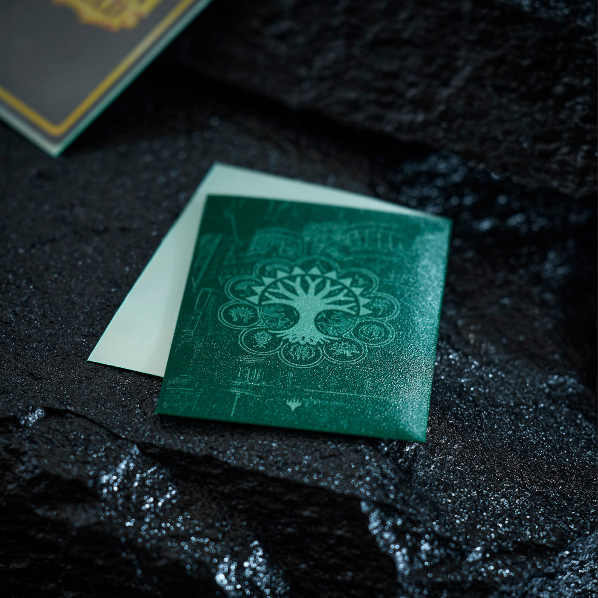 Dragon Shield: (100 Card Sleeves) Matte Dual Art - Selesnya Conclave - Guildpact Series - Magic: The Gathering