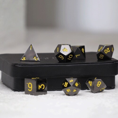 Easy Roller - 16mm Gun Metal RPG Polyhedral Dice (Set of 7) - Yellow Numbering